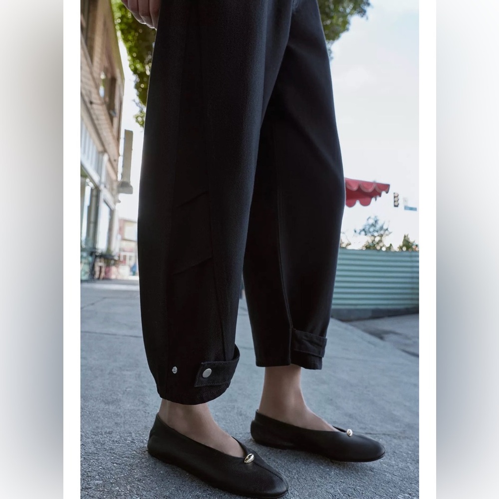 Zara Mid-Rise Balloon Fit Jeans - Picture 5 of 6